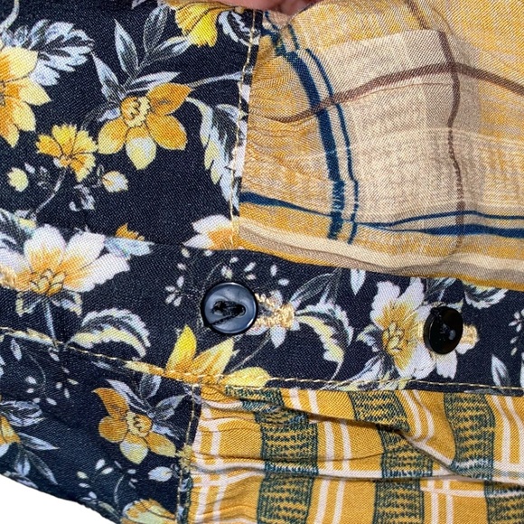 Zara Yellow Black Floral Plaid Cropped Long Sleeve Button Up Shirt Sz XS Women’s - Picture 9 of 9